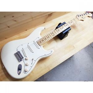 Fender USA Stratocaster American Standard White w/soft case F/S Guiter Bass #P97