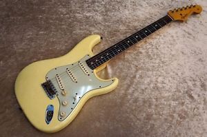 Fender Custom Shop 1960 Stratocaster Relic White w/hard case Free shipping #E739