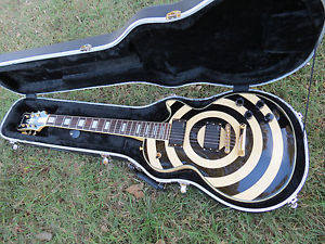 Epiphone Zakk Wylde Les Paul Custom Bullseye Guitar w/ EMG's + SKB case MINTY