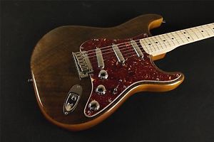 Fender Custom Shop Walnut Top Artisan Stratocaster -Buckeye (751)