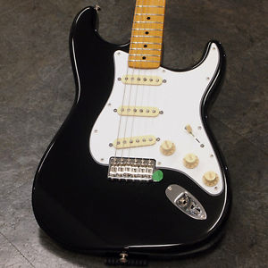 Used Fender Jimi Hendrix Stratocaster®, Maple Fingerboard, Black 2015 Guitar