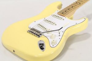 Fender Japan Yngwie Malmsteen ST-YJM Yellow White Made in Japan MIJ Used #g892