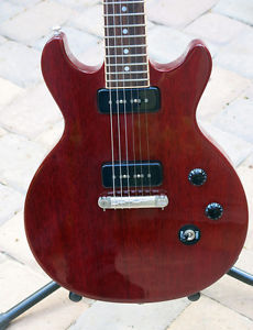 Excellent Gibson Les Paul Special Double Cut with two P-90 pickups