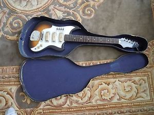 Zen-On Electric vintag Guitar 60 s  3 microphone Pickups nice condition w case
