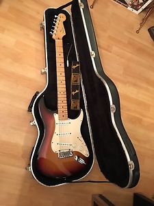 Fender Stratocaster 2003 3 Tone Sunburst Made in USA Immaculate Condition