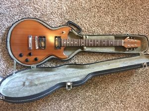 Westbury Performer Standard Guitar, Woodgrain finish in excellent condition