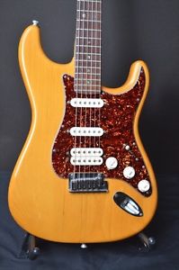 Fender USA American Deluxe Stratocaster N3 HSS Used  w/ Hard case