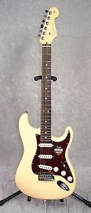 2014 USA Fender American Standard Strat Stratocaster guitar in cream with case