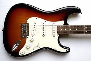 Fender American Standard Stratocaste very nice/ Rosewood Neck 2011 W/TSA Case
