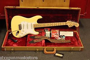 Fender Yngwie Malmsteen Signature Stratocaster Guitar Vintage Style HDSC+ Extras