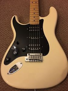 fender usa stratocaster USA Left Hand 2004 Immaculate Condition Fat Strat SD