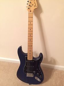 Fender Stratocaster USA - Limited Edition - Sandblasted Trans-Blue