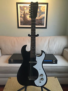 Silvertone 1448 Danelectro Guitar with Amp in Case 1960s Vintage