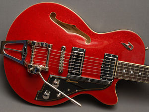 Duesenberg Starplayer TV Red Sparkle with Hard Shell Case   FREE SHIPPING