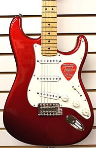 FENDER American Special Stratocaster ELECTRIC GUITAR Candy Apple Red w/ GIG BAG