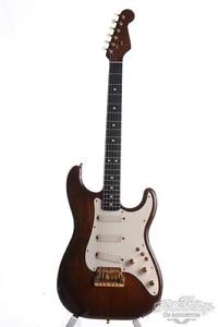 Fender® Fender Walnut Elite Stratocaster 1983