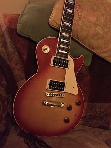 Gibson Les Paul Less+ Cherry burst
