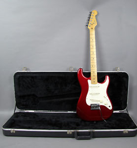 1983 Fender Stratocaster Electric Guitar Smith Era Candy Apple Red USA w/OHSC