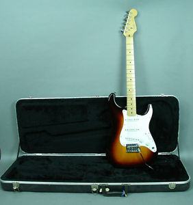 1983 Fender Stratocaster Electric Guitar Smith Strat 2-Knob Sunburst w/OHSC USA