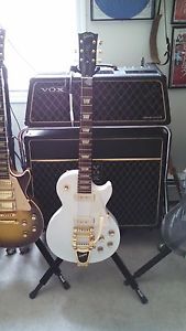 GIBSON LES PAUL 1950's TRIBUTE WHITE W/ BIGSBY