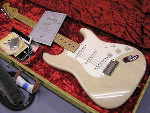 Fender Custom Shop: Electric Guitar 1954 Stratocaster USED