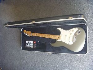 1988 Fender Stratocaster Deluxe Plus Gun Metal Grey OHSC Very Lightly Played