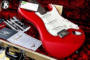 ✯MINTY✯ FENDER USA Custom Shop Deluxe Stratocaster ✯Candy Red + Rosewood✯2011✯