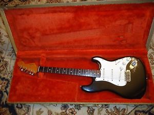 1987 USA Vintage American Reissue Stratocaster