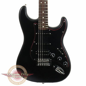 Brand New Fender Special Edition Stratocaster Noir HSS Rosewood Fretboard