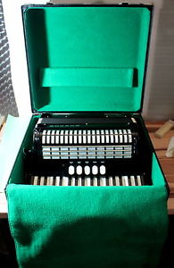 WUNDERVOLLER ALTER HOHNER AKKORDEON CONCERTO III S MIT ORIGINAL KOFFER