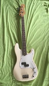 Fender Precision Bass