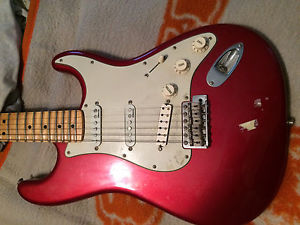 Fender Artist Signature Yngwie Malmsteen Stratocaster Electric Guitar