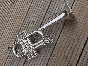 Yamaha YTR-6610S- Eb/D Lightweight Pro Trumpet-Stunning Silver Plate Finish-
