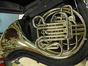 HOLTON FARKAS SERIES FIXED BELL H 179 French Horn Exc condition