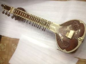 SITAR,OLD VINTAGE 40YEARS OLD,RAVI SHANKAR PROFESSIONAL,SWEET SOUND W.FIBRE BOX