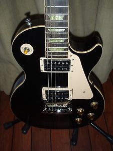 GIBSON LESPAUL CLASSIC