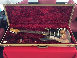 chitarra fender stratocaster replica Stevie Ray Vaughan SRV con custodia