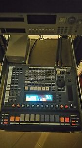 Yamaha SU700 groovebox MAXED