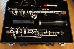 YAMAHA 211 STUDENT OBOE W/ CASE ~ EXCELLENT CONDITION!  GREAT DEAL! LOOK!