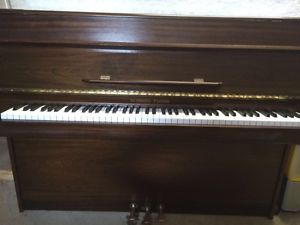 Klavier-Schmidt-Flohr Klavier nussbaum