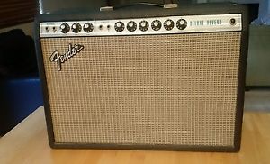 VINTAGE FENDER DELUXE REVERB