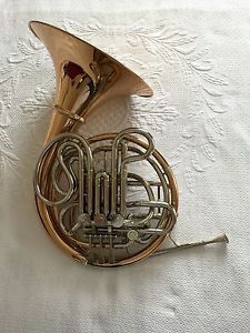 C.G. Conn Professional Model 8DRS Double French Horn (Rose Bell, Screw Rim)