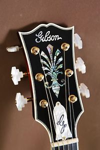 2016 Gibson SJ-200 Gallery Custom Vine Acoustic Guitar J-200