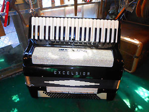 Excelsior Double Tone Chamber  Basses 41-Key Piano Accordion w/ Case