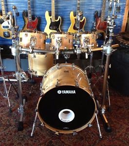 5pc Yamaha Birch Custom Absolute with Yamaha Rack
