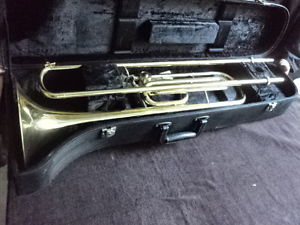 TROMBONE BASSO AMATI,con RITORTA,NUOVO- Rep:Ceca-NO CINA- Prezzo di Realizzo