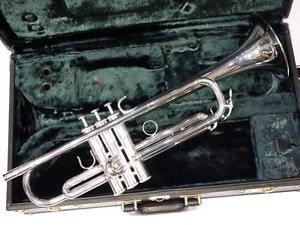 YAMAHA YTR-9320 Trumpet Used w/Hardcase