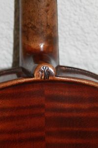 Nr .71 geige mit Stempel und Zettel Franz Hell