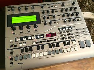 RS7000 + AIEB2 + 64mb fully upgraded + Leads Midi Audio Loom Memory cards, DVDs