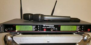 Sennheiser EM 3532-U Dual Receiver (w/2 handhelds)